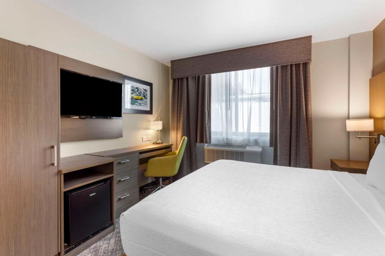 King Room at Best Western Brooklyn-Coney Island Inn