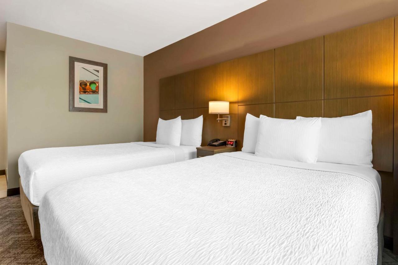 Double Room with Two Double Beds at Best Western Brooklyn-Coney Island Inn