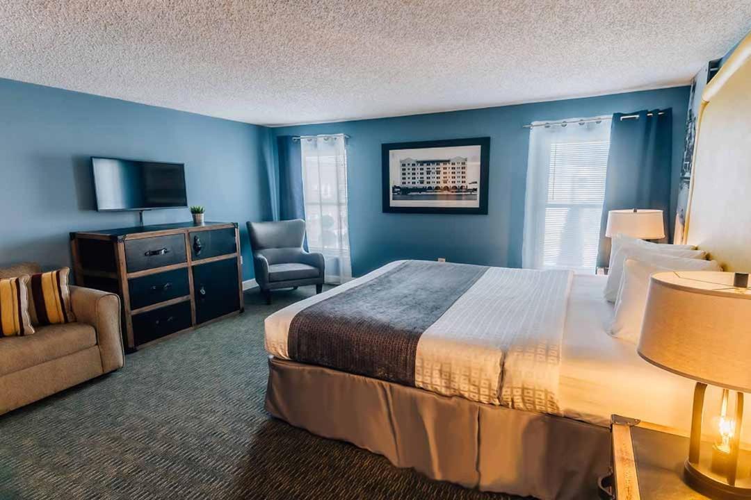  | Hollander Hotel - Downtown St. Petersburg