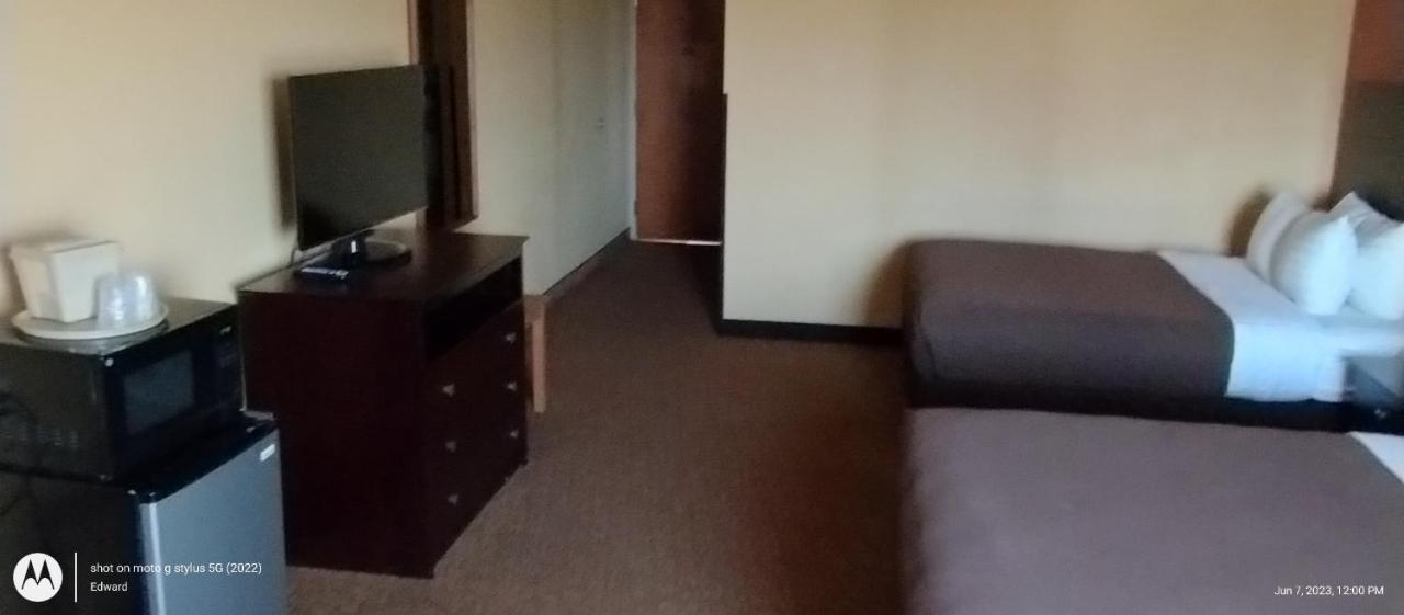 Standard Double Room at Shary Inn and Suites