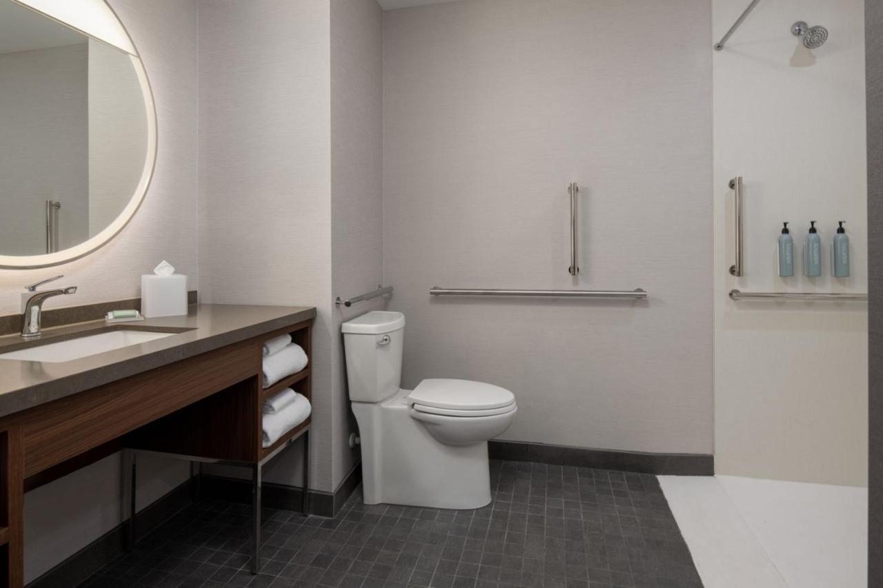 Standard King Room with Sofa Bed at Courtyard By Marriott Olympia
