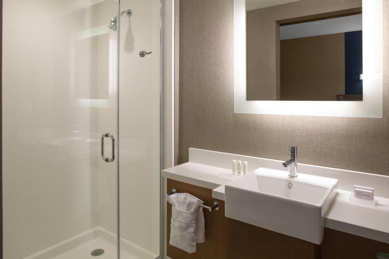 King Suite at SpringHill Suites by Marriott Kansas City Lenexa City Center