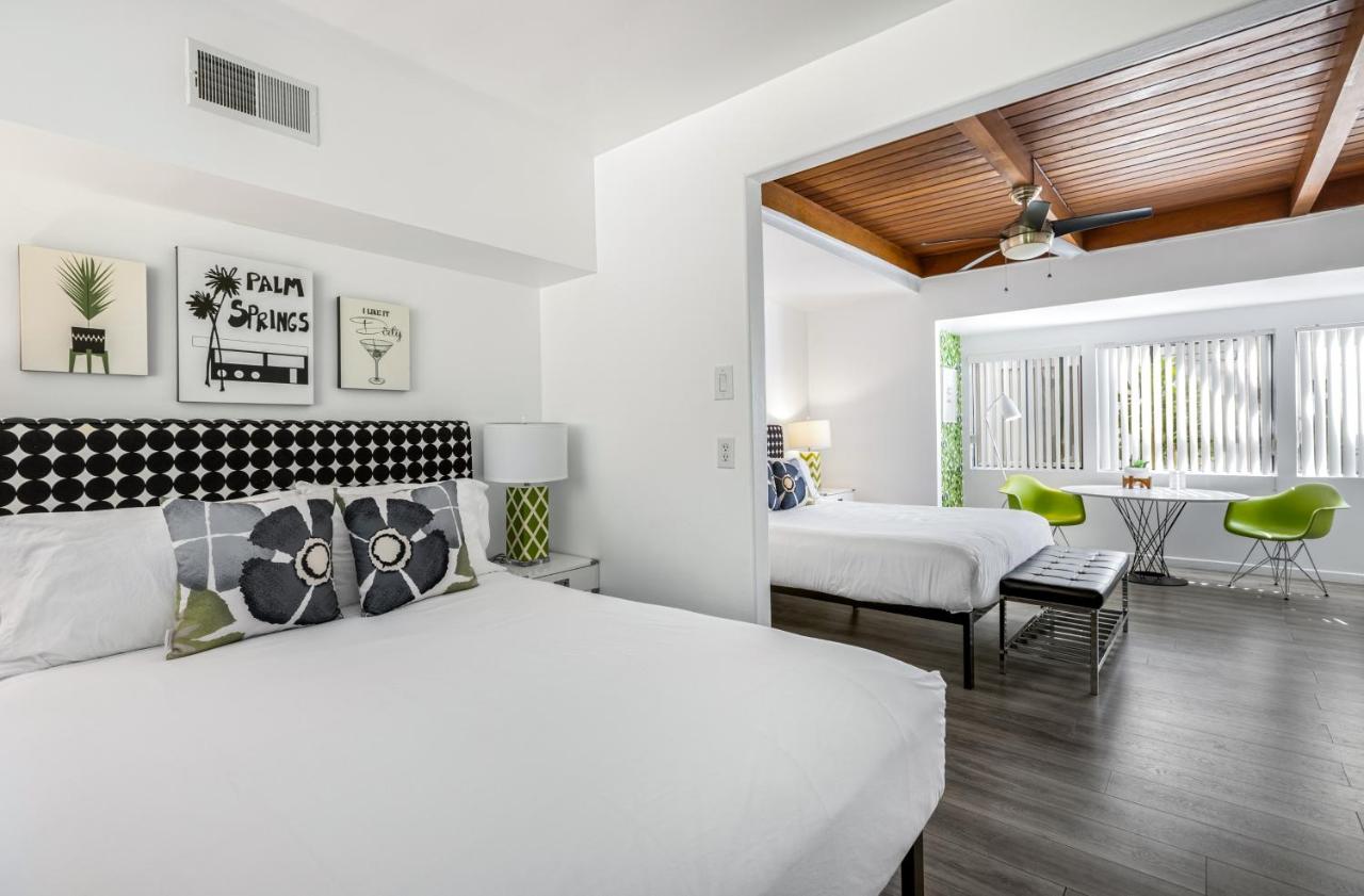 Deluxe Double Room at The Three Fifty Hotel