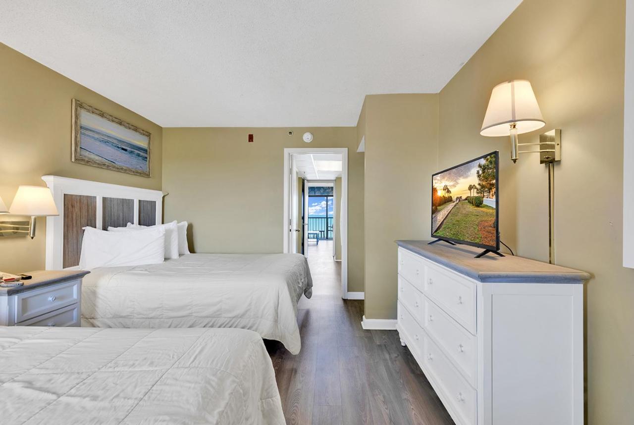 Queen Room with Sea View at Windsurfer Hotel
