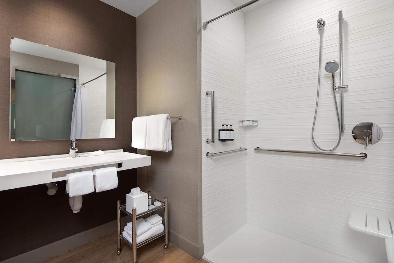 | AC Hotel by Marriott Bloomington Mall of America