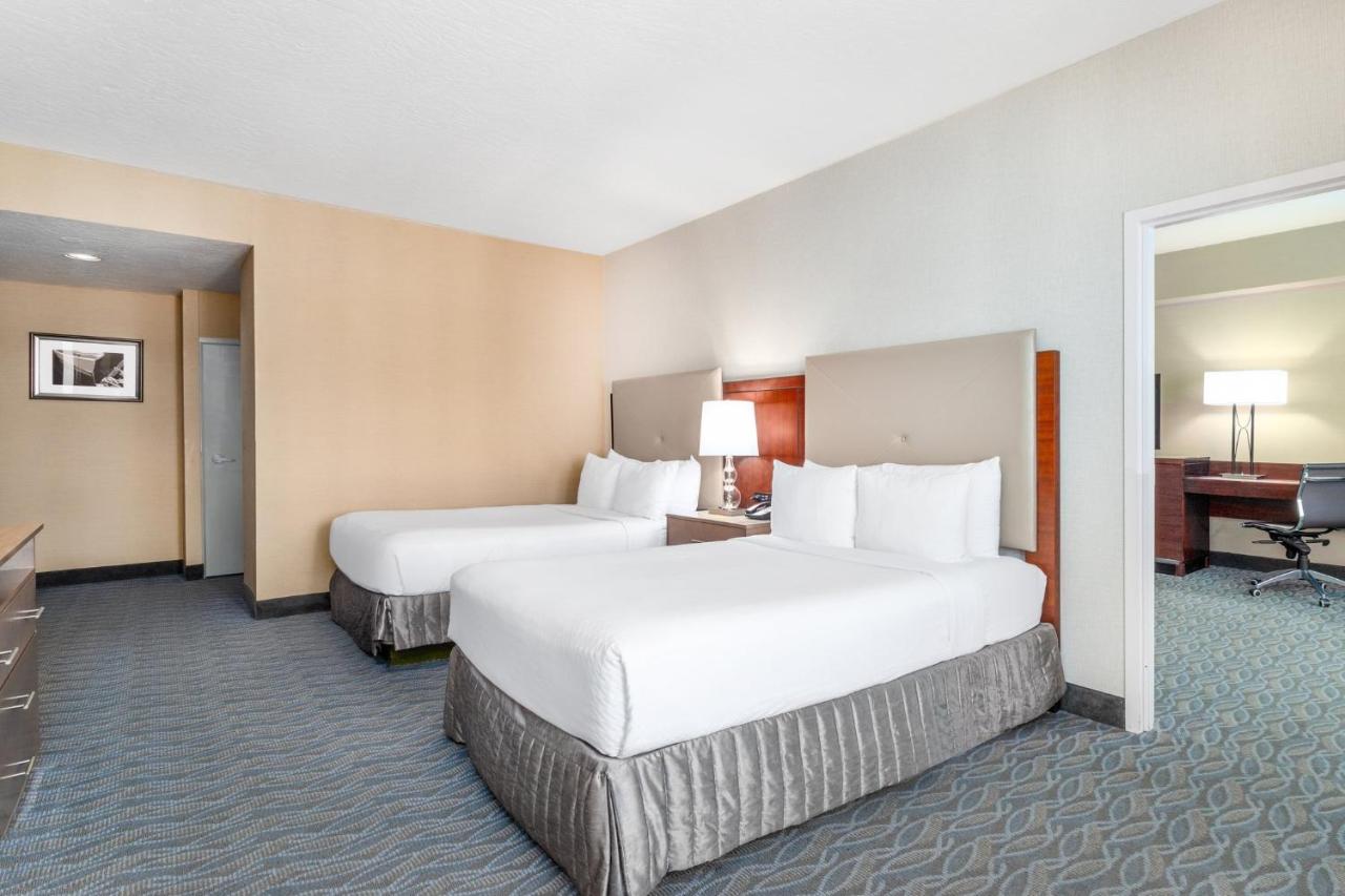 | Crowne Plaza Hotel Los Angeles Harbor, an IHG Hotel