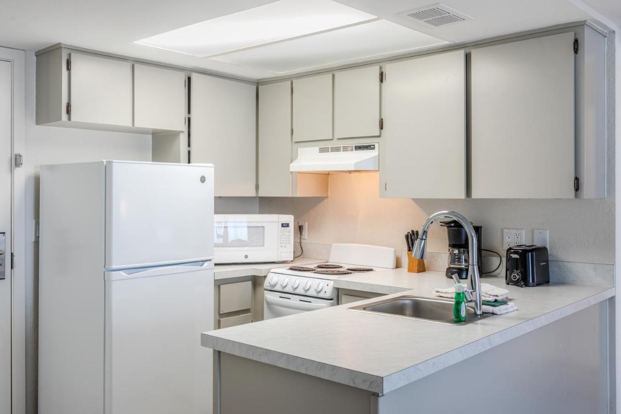 | Grand Shores West