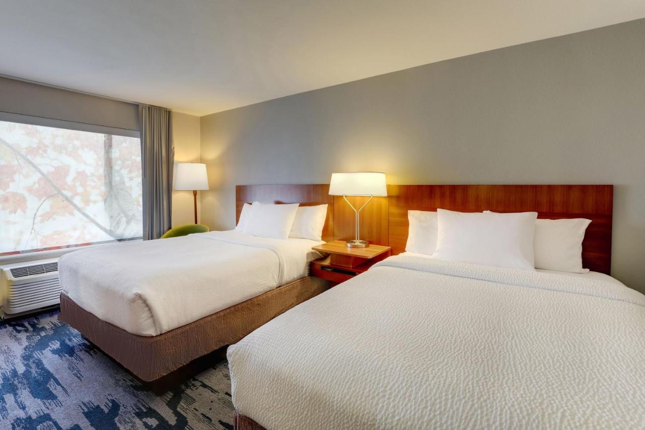 | Fairfield Inn & Suites by Marriott Fort Worth I-30 West Near NAS JRB