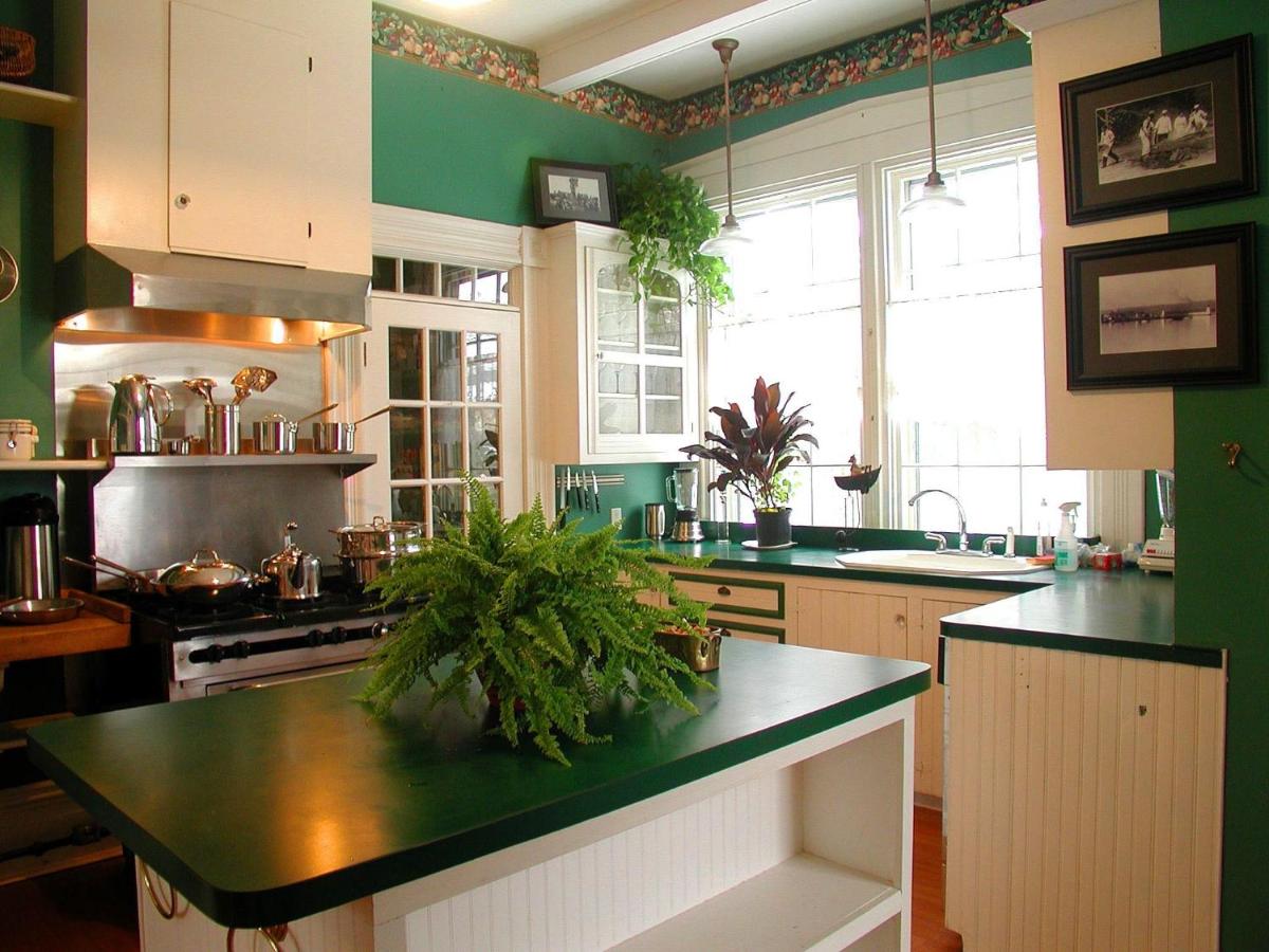 | Delano Homestead Bed and Breakfast