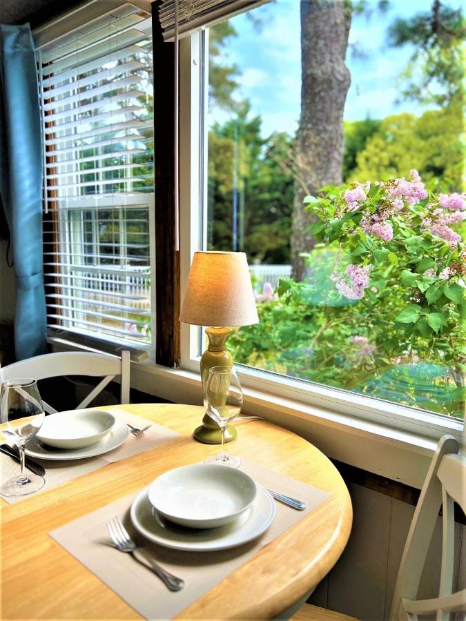  | The Seagrove Suites & Guest Rooms