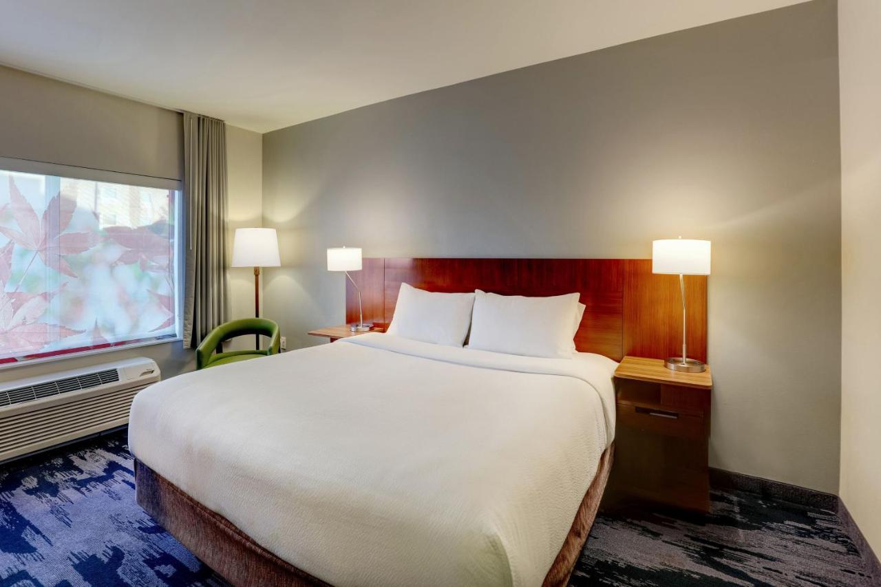 | Fairfield Inn & Suites by Marriott Fort Worth I-30 West Near NAS JRB