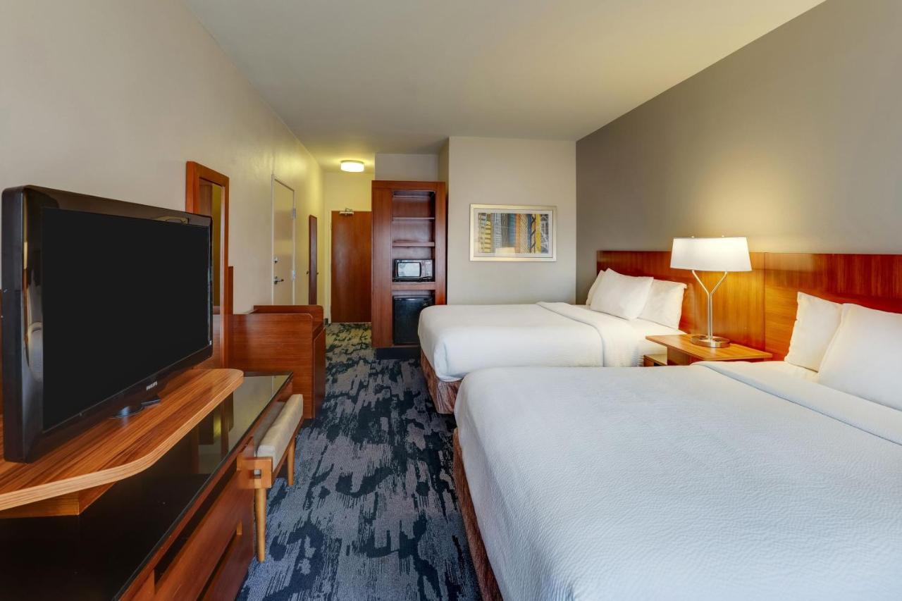 | Fairfield Inn & Suites by Marriott Fort Worth I-30 West Near NAS JRB