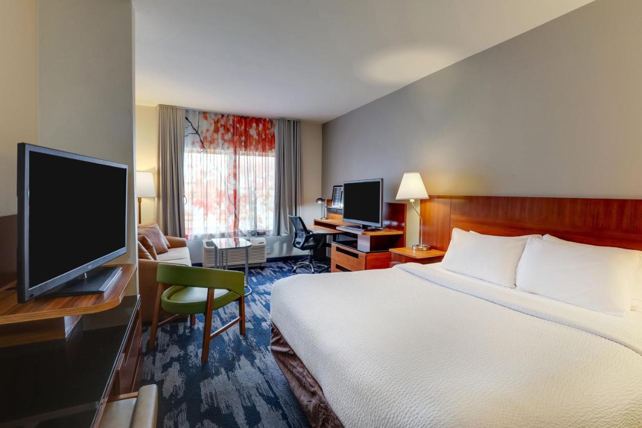| Fairfield Inn & Suites by Marriott Fort Worth I-30 West Near NAS JRB