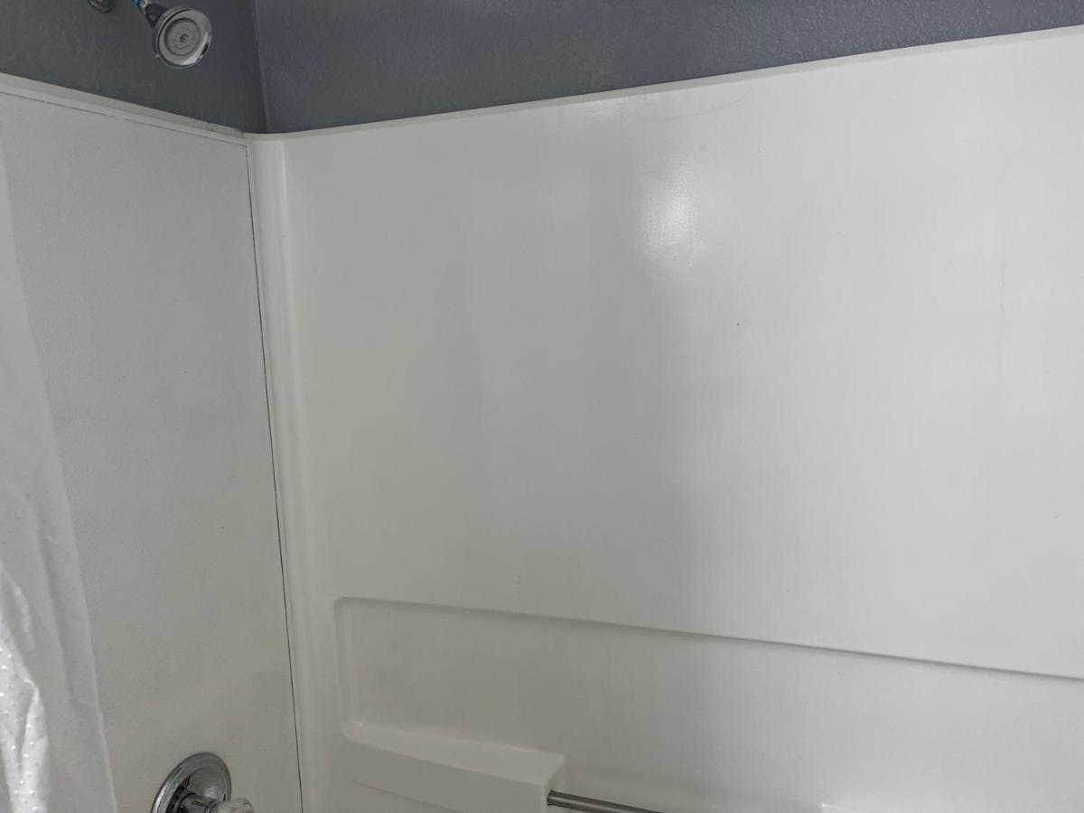 King Room - Non-Smoking at Rodeway Inn