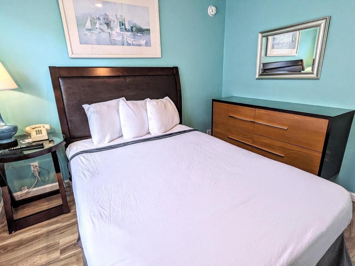 Small Standard Room at Clarem Happy Days Inn