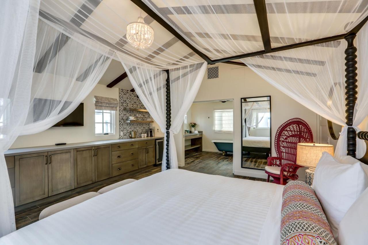  | La Serena Villas - Adults Only 21 & Up