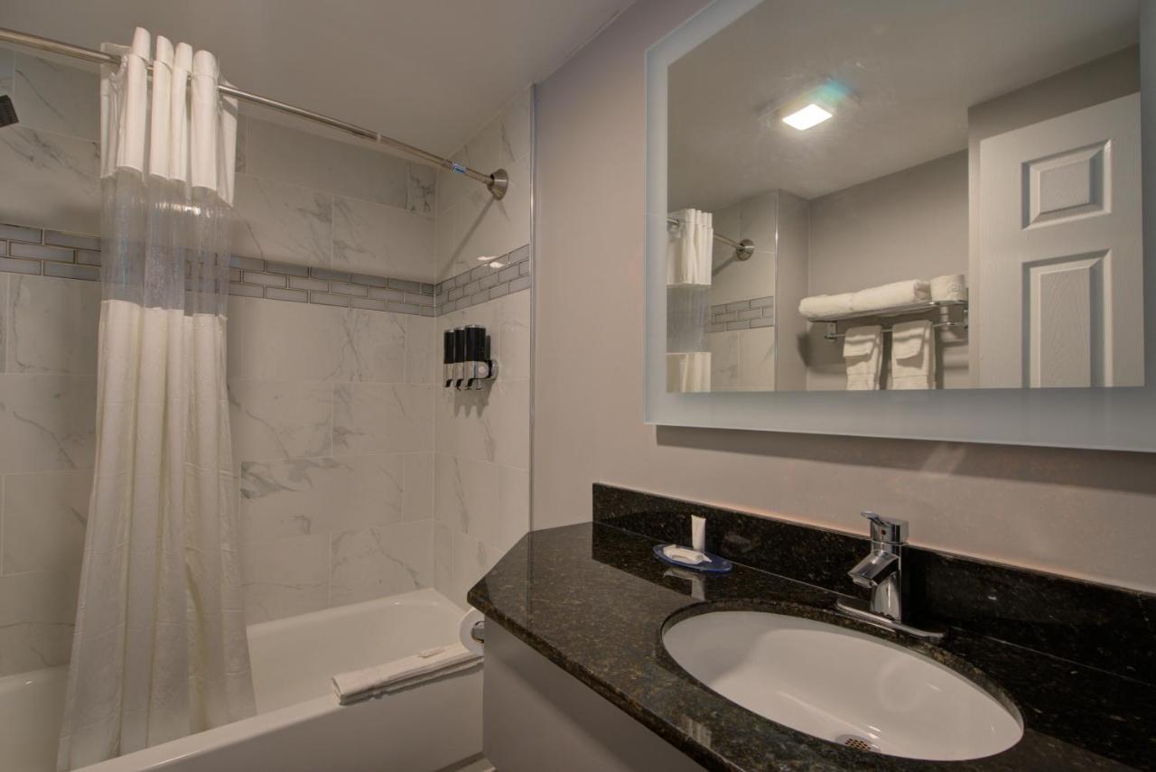 Double Room with Two Double Beds - Non-Smoking at Clarion Pointe Tampa-Brandon Near Fairgrounds and Casino