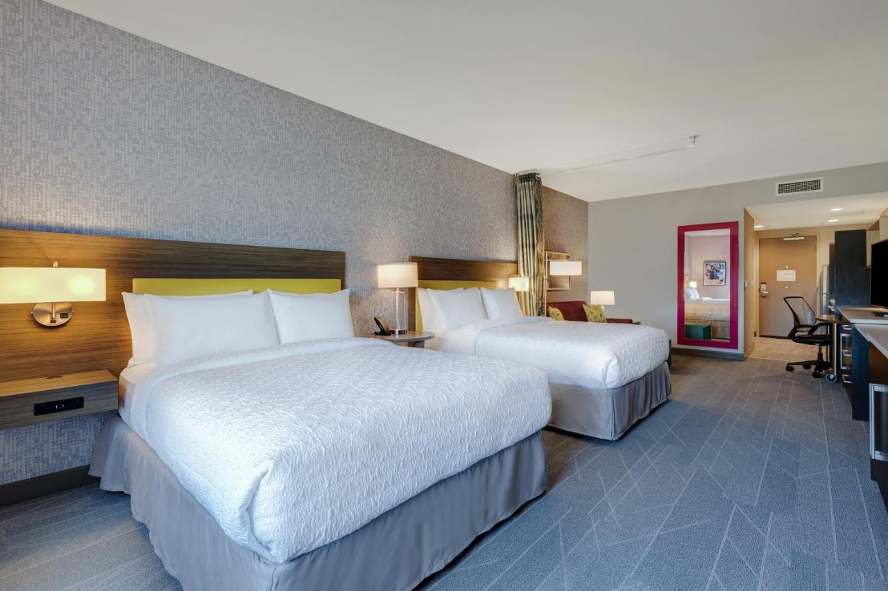 Queen Studio Suite with Two Queen Beds and Bath Tub - Mobility Accessible at Home2 Suites by Hilton Petaluma