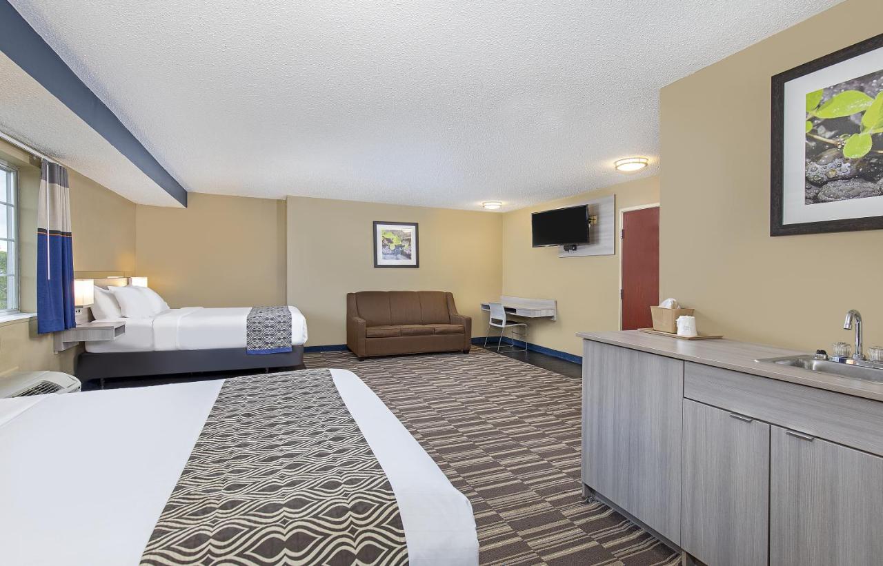 Family Suite with Two Queen Beds and Sofa Bed - Non-Smoking at Microtel Inn by Wyndham Dry Ridge