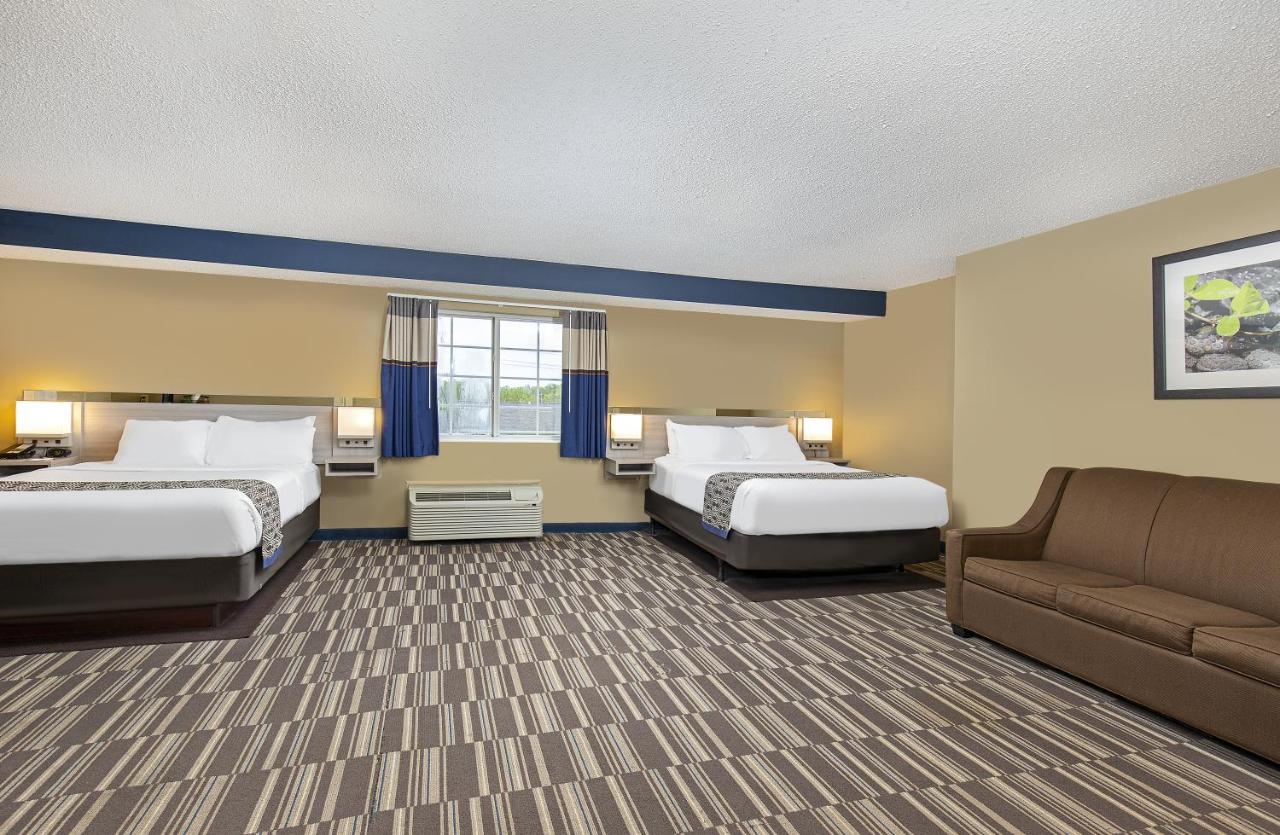 Family Suite with Two Queen Beds and Sofa Bed - Non-Smoking at Microtel Inn by Wyndham Dry Ridge