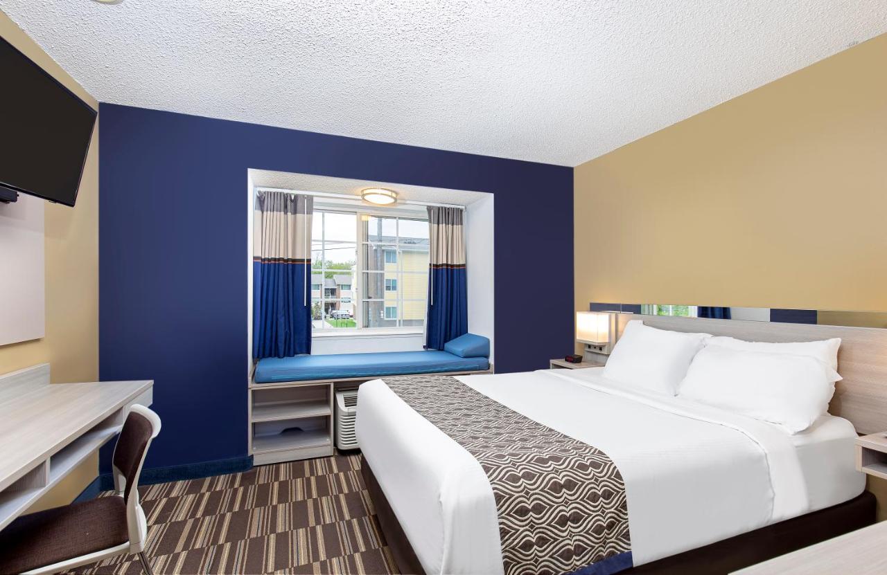 Queen Studio Suite with Sofa Bed - Non-Smoking at Microtel Inn by Wyndham Dry Ridge