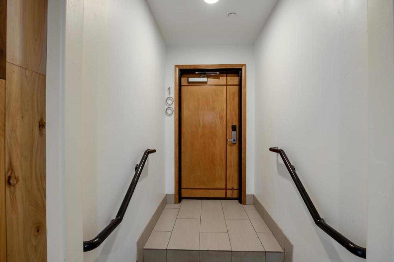 Three Bedroom Penthouse at White Buffalo Club