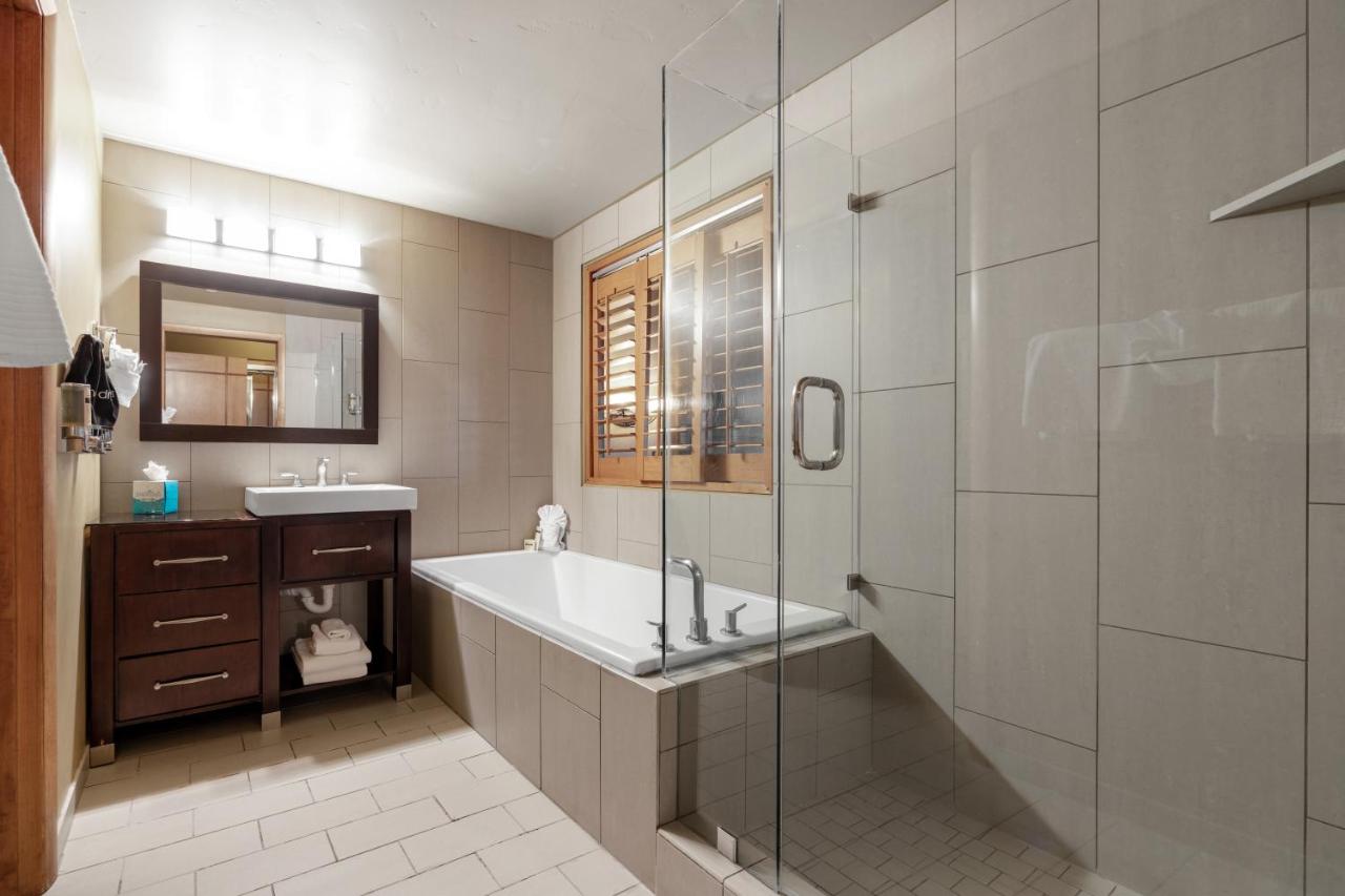 Three Bedroom Penthouse at White Buffalo Club