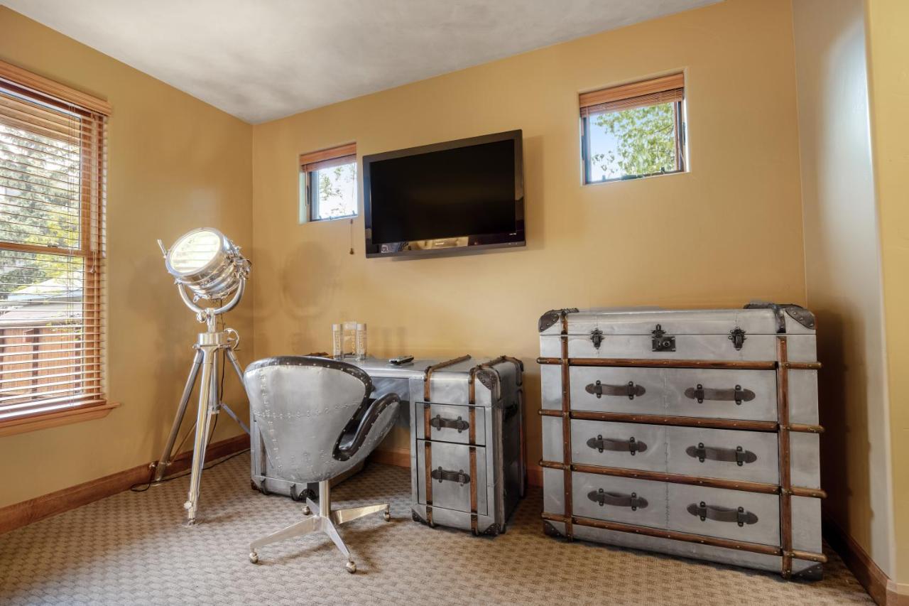 Three Bedroom Penthouse at White Buffalo Club