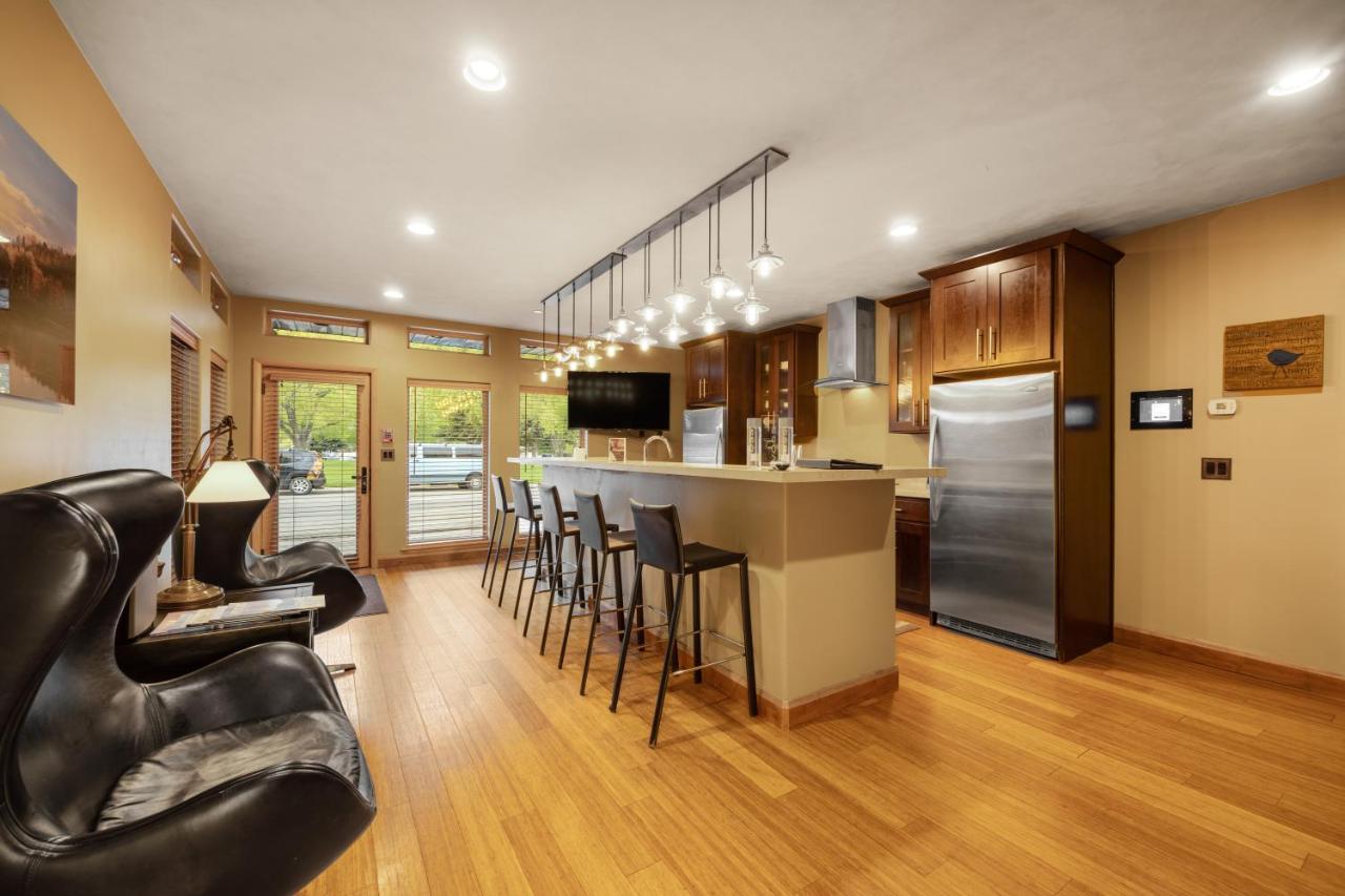 Three Bedroom Penthouse at White Buffalo Club