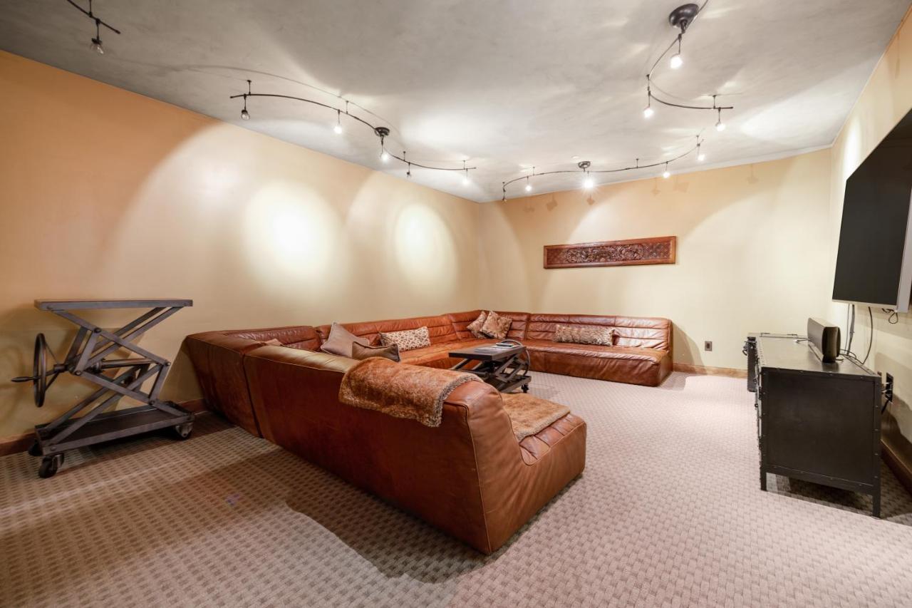Three Bedroom Penthouse at White Buffalo Club