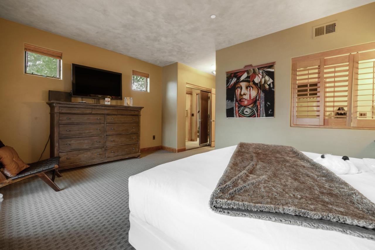 Three Bedroom Penthouse at White Buffalo Club