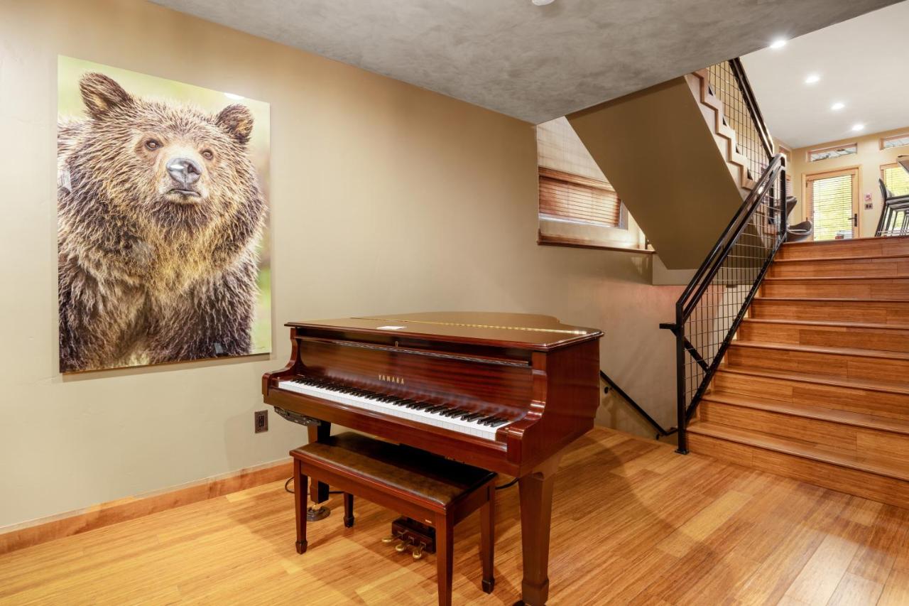 Three Bedroom Penthouse at White Buffalo Club