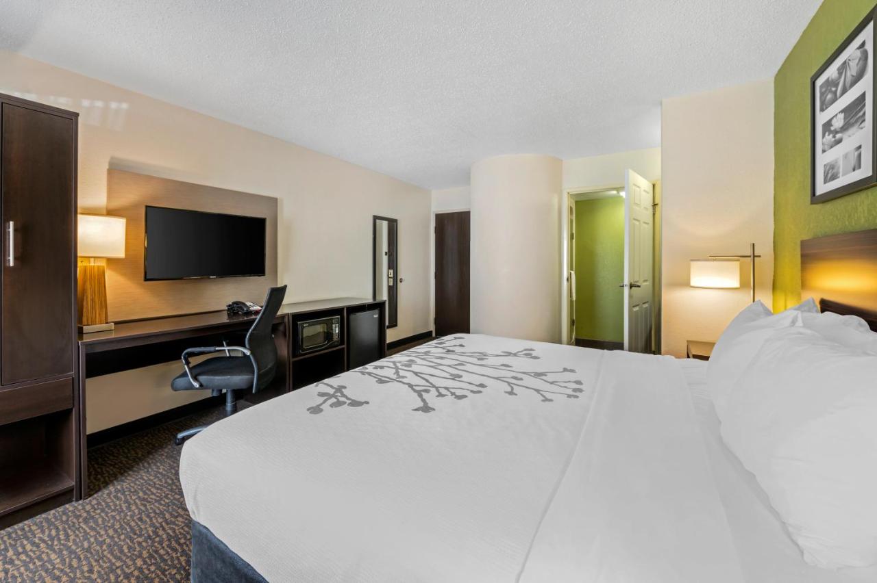 King Room at Sleep Inn Naperville - Chicago