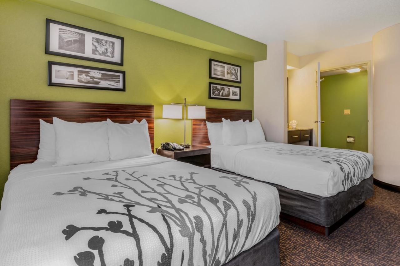 Double Room with Two Double Beds - Accessible/Non-Smoking at Sleep Inn Naperville - Chicago