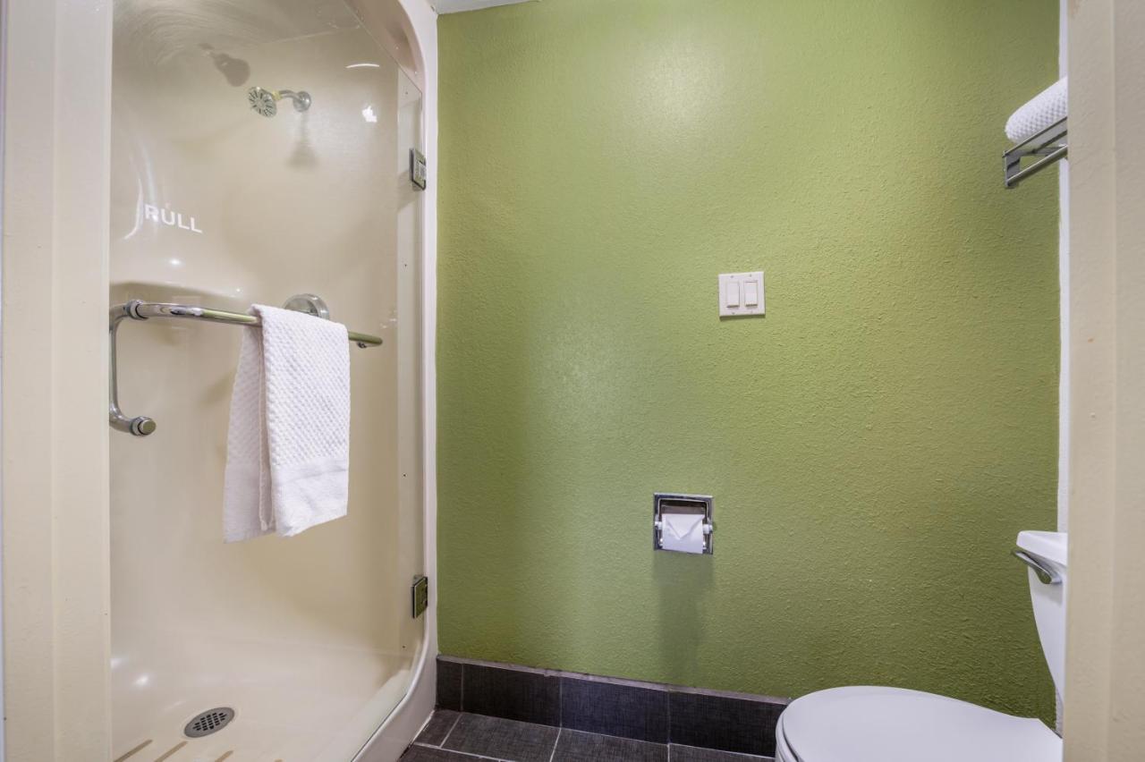 King Room at Sleep Inn Naperville - Chicago