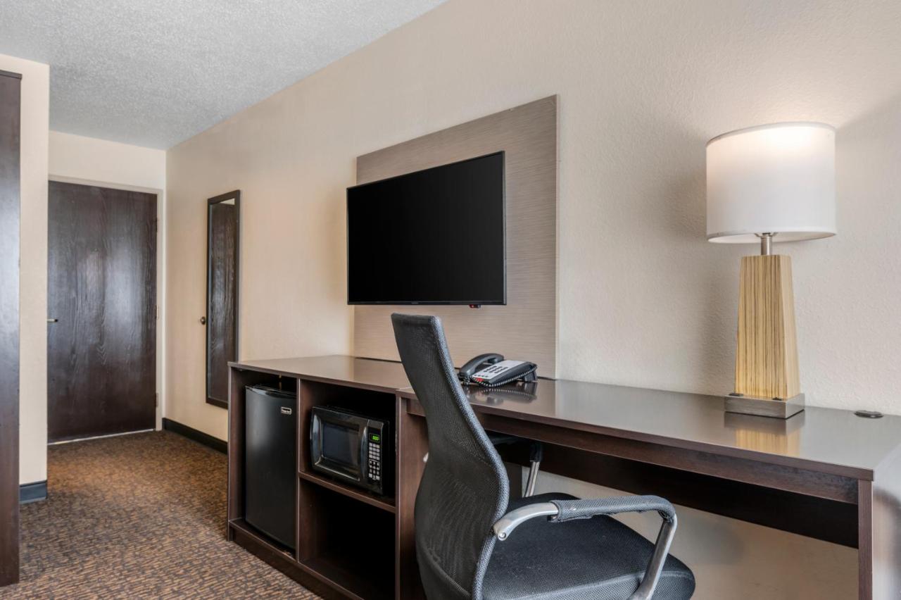 King Room at Sleep Inn Naperville - Chicago