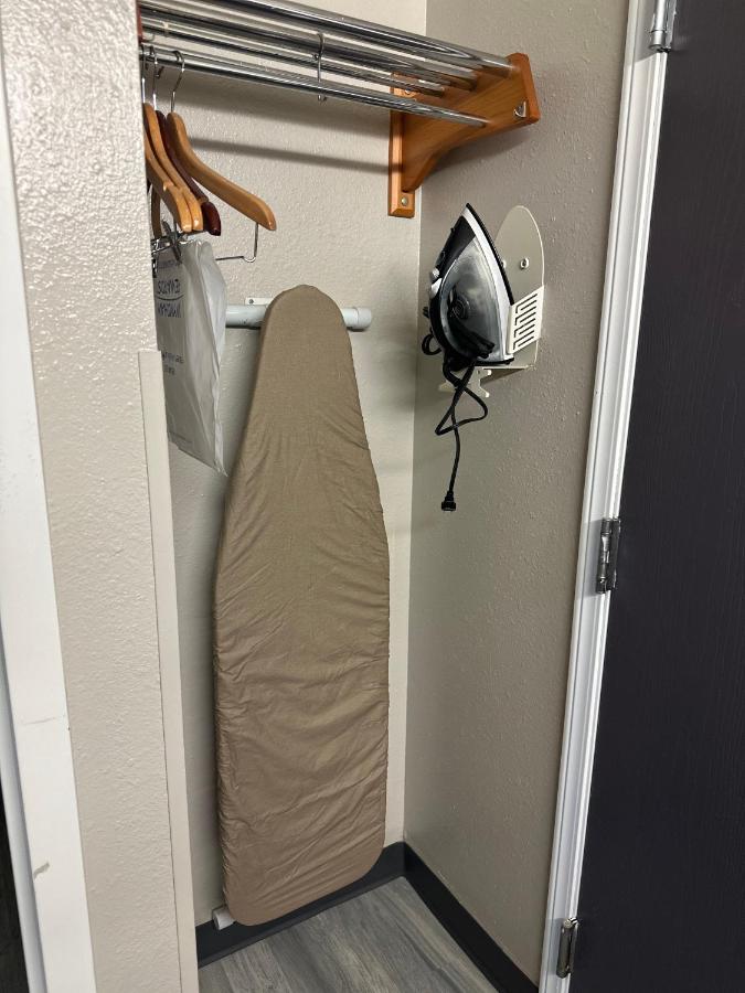 King Room at La Quinta Inn by Wyndham Omaha Southwest