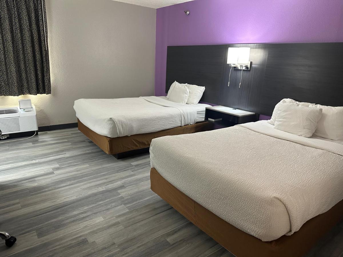 Double Room with Two Double Beds at La Quinta Inn by Wyndham Omaha Southwest