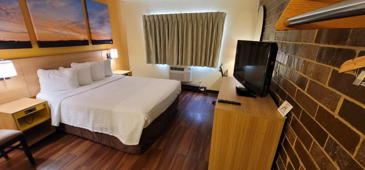 King Studio Suite - Non-Smoking at Days Inn by Wyndham Rockford