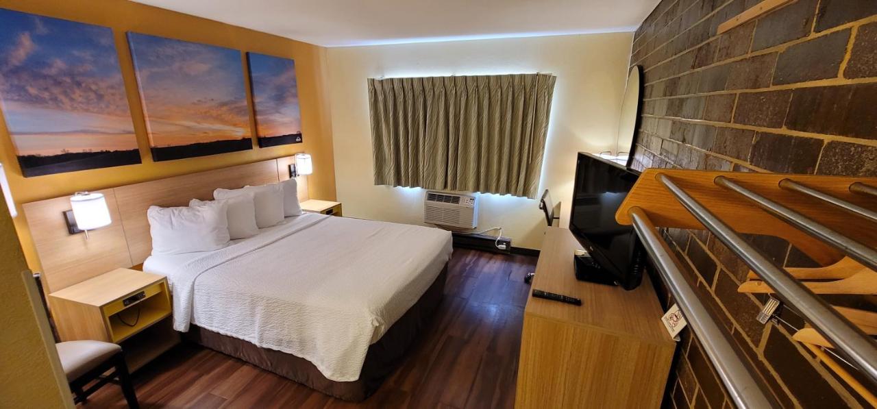 King Studio Suite - Non-Smoking at Days Inn by Wyndham Rockford