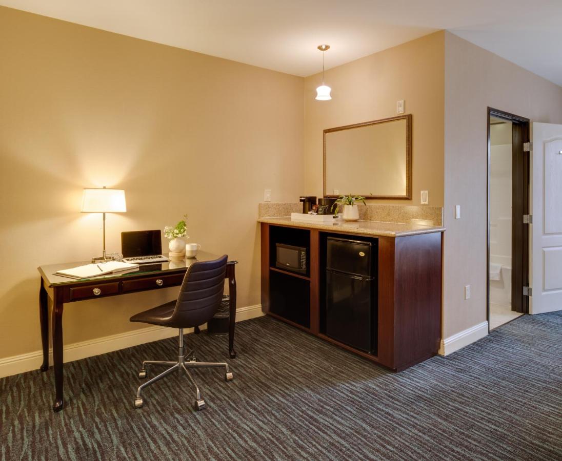 King Suite with Sofa Bed at Ayres Hotel & Spa Mission Viejo – Lake Forest