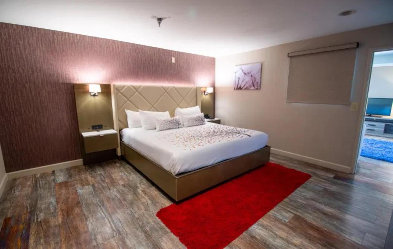 Empeiria High Sierra Hotel