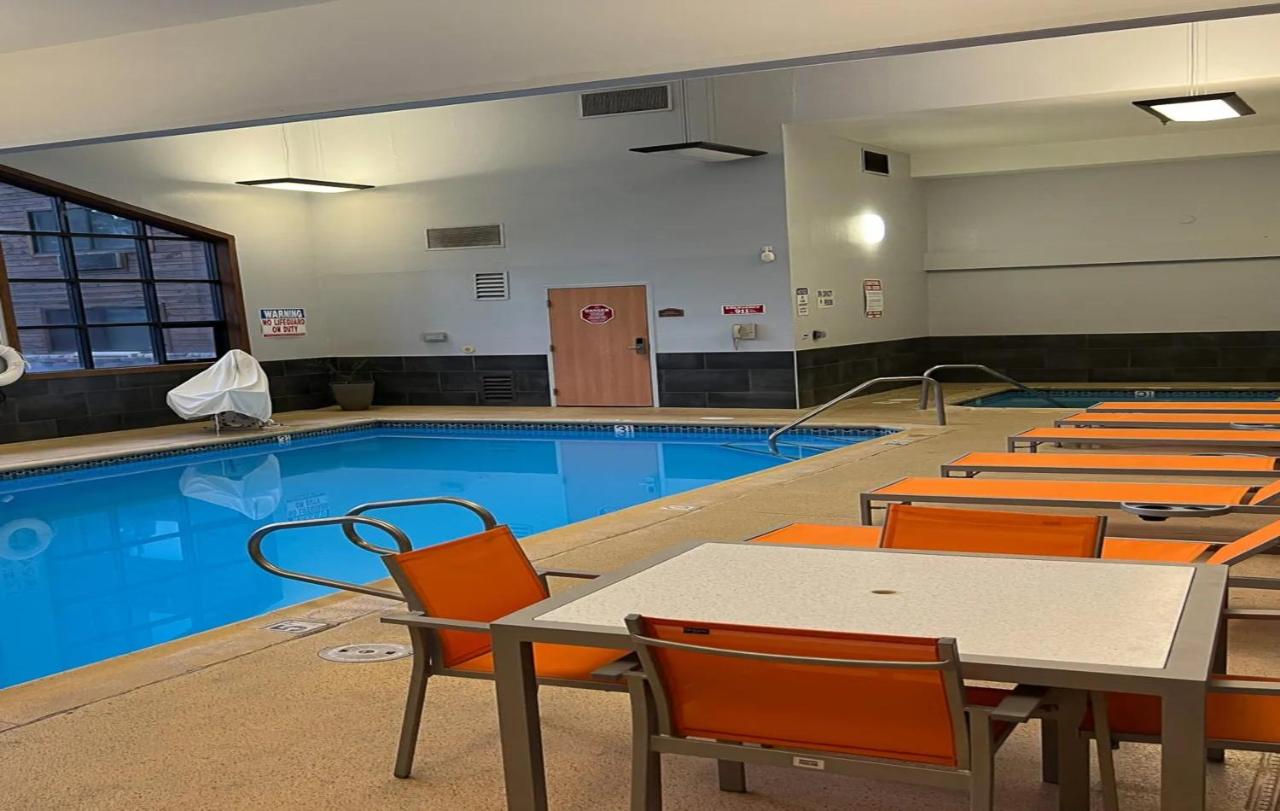 Empeiria High Sierra Hotel