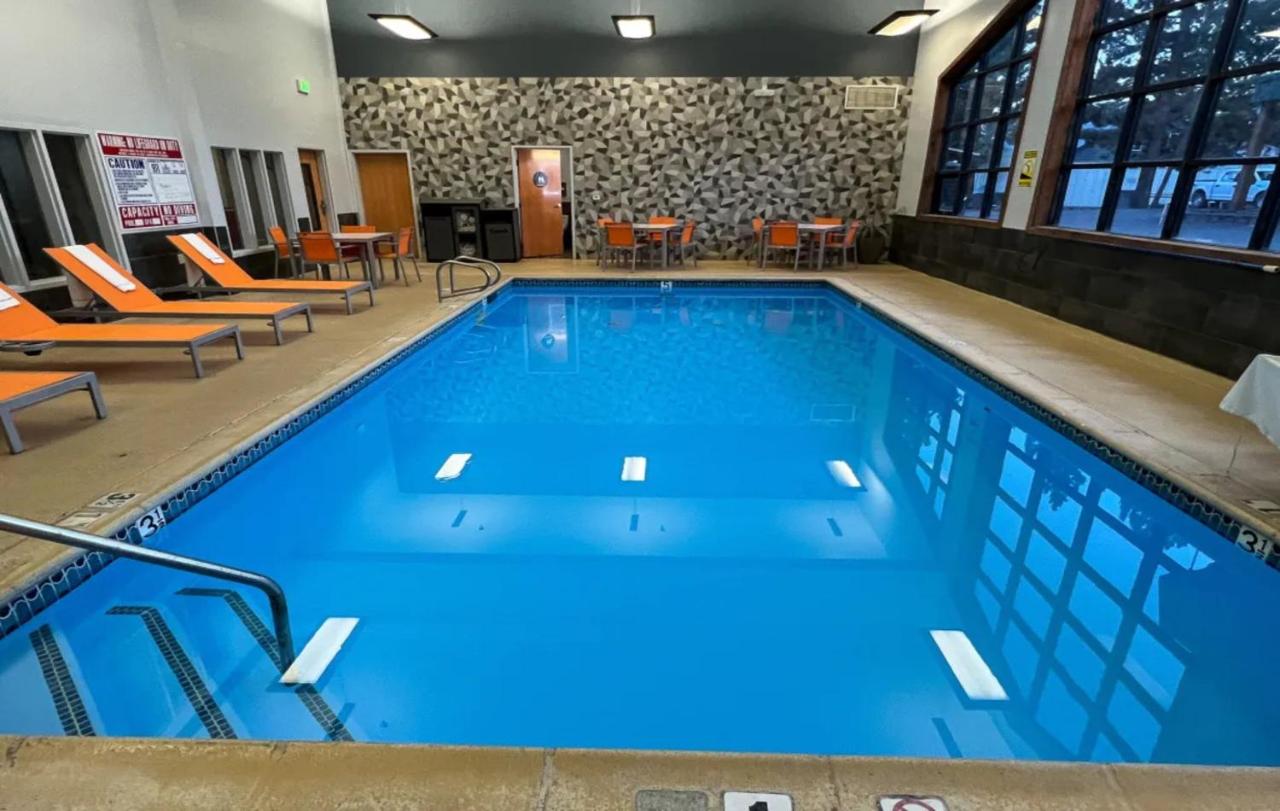 Empeiria High Sierra Hotel