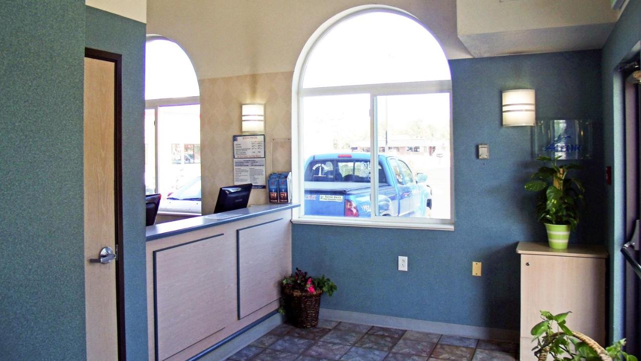 | Motel 6-Fort Lupton, CO