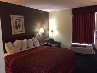 King Room - Non-Smoking at Days Inn by Wyndham Forsyth