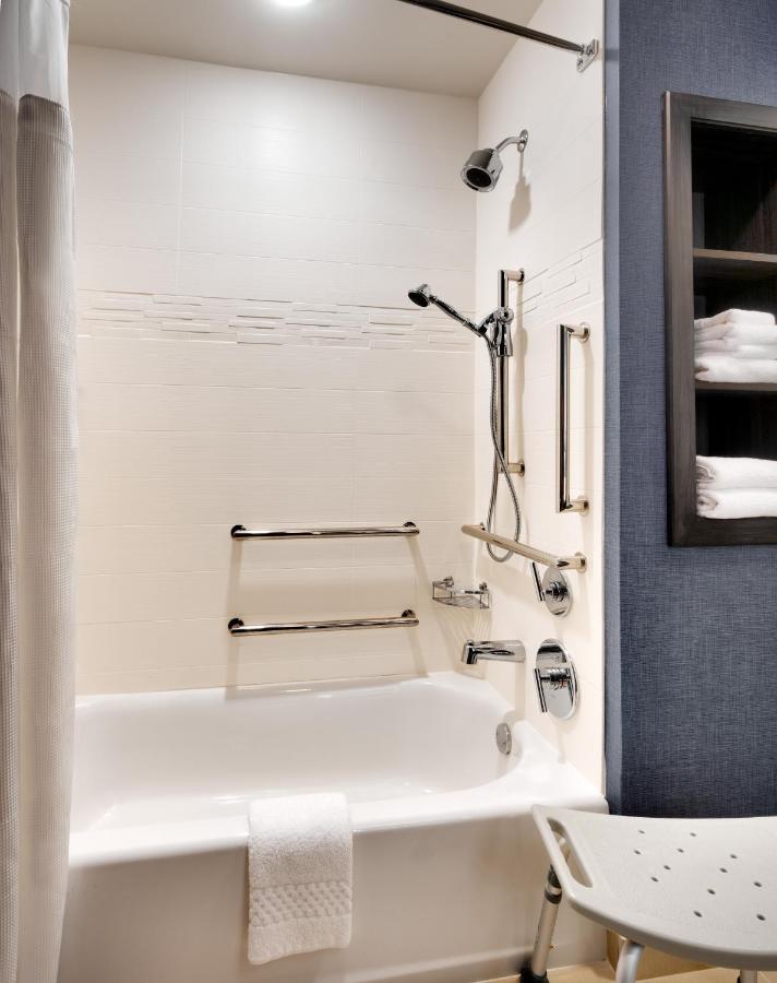 King Studio with Sofa Bed - Hearing Accessible at Residence Inn by Marriott Brunswick