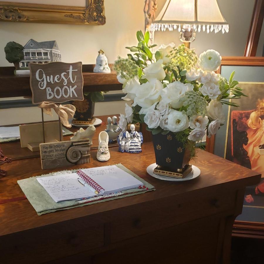 | Goodbread House Bed and Breakfast