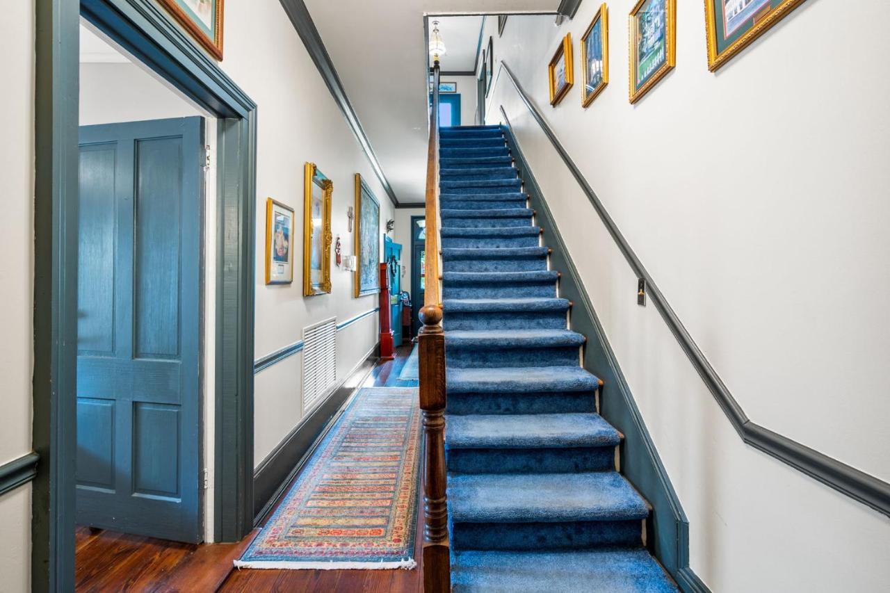 | Goodbread House Bed and Breakfast
