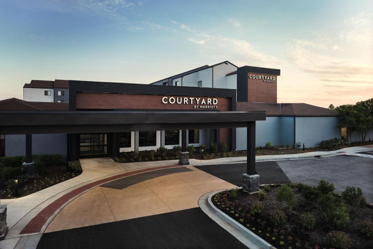 | Courtyard by Marriott St. Louis Downtown West